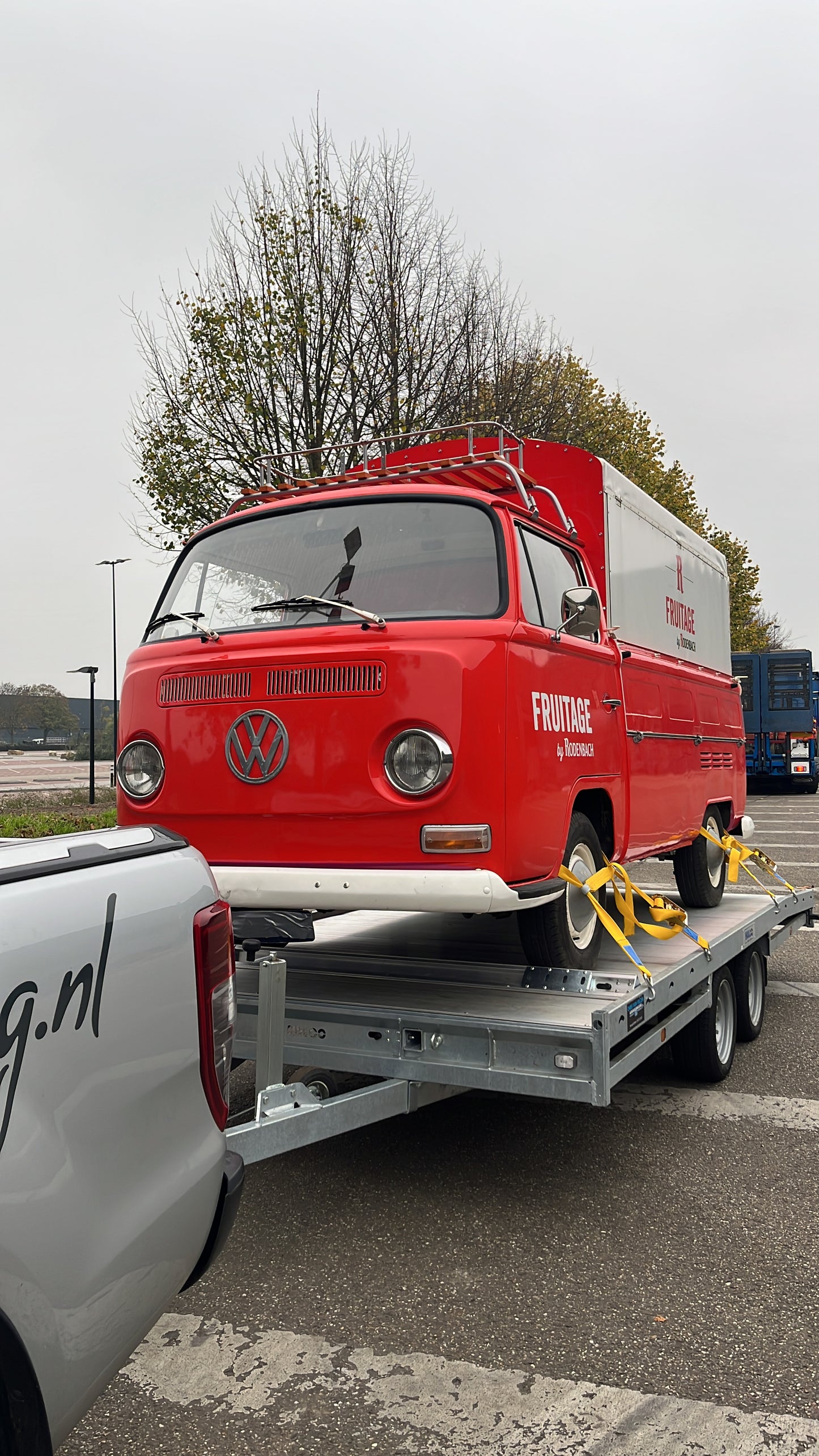 Ambulance + ervaren chauffeur voor het (ver)plaatsen van voertuigen.