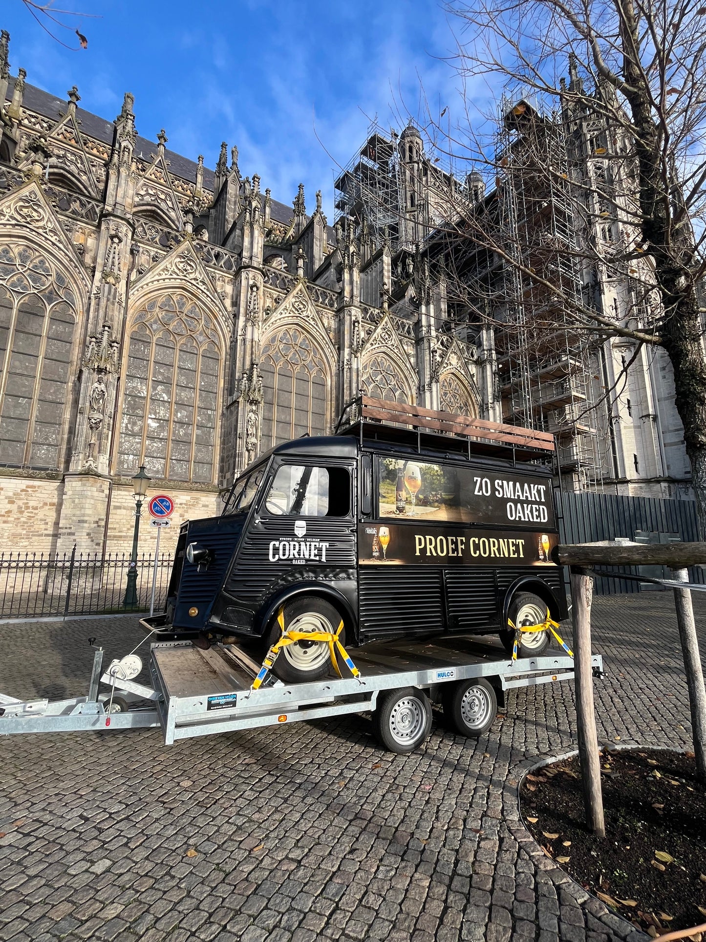 Ambulance + ervaren chauffeur voor het (ver)plaatsen van voertuigen.